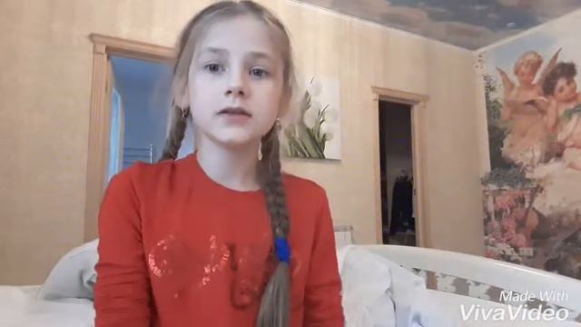 Котенок залез под кровать.. смотреть онлайн