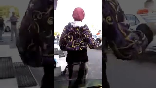 Бабка жжётт!!видео взорвало интернет смотреть онлайн