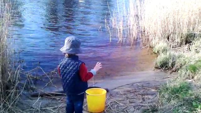 Даник на рыбалке. смотреть онлайн