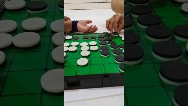 Reversi game with sister смотреть онлайн