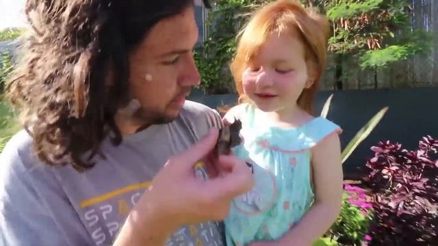 MY PET SNAIL!! New Morning Routine catching bugs with Adley in Hawaii смотреть онлайн