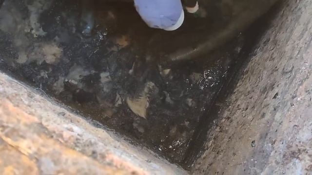 Откачка и очистка ила, иловых отложений с помощью илососа смотреть онлайн