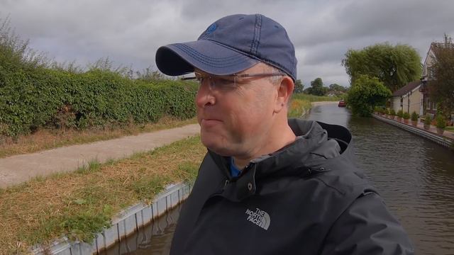 80. Rain, Drone Crash & Wasps on Staff & Worc Canal смотреть онлайн