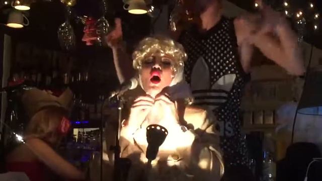 Кабаре44 (живи родник,живи) смотреть онлайн