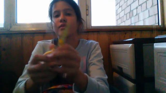 Что в моей сумке!/ Я ношу с собой нож/ Шок!/ смотреть онлайн