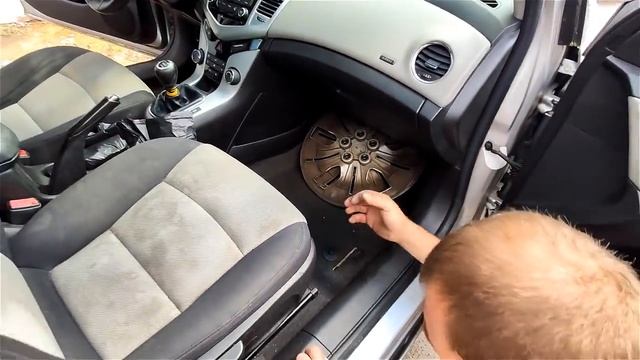 После потопов в Европе в Украину хлынет поток утопленных авто. Как определить утопленника? смотреть онлайн