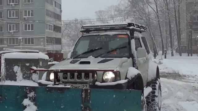 Снегоуборочный отвал на Jimny смотреть онлайн