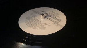 “ВИНИЛ» - Клавдия Шульженко с программой «Портрет» (Слушаем вместе)