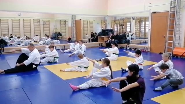 Первая тренировка в новом зале м.Водный стадион. смотреть онлайн