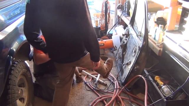 1994 FORD BRONCO TAKING HER FOR A RIP TBT смотреть онлайн