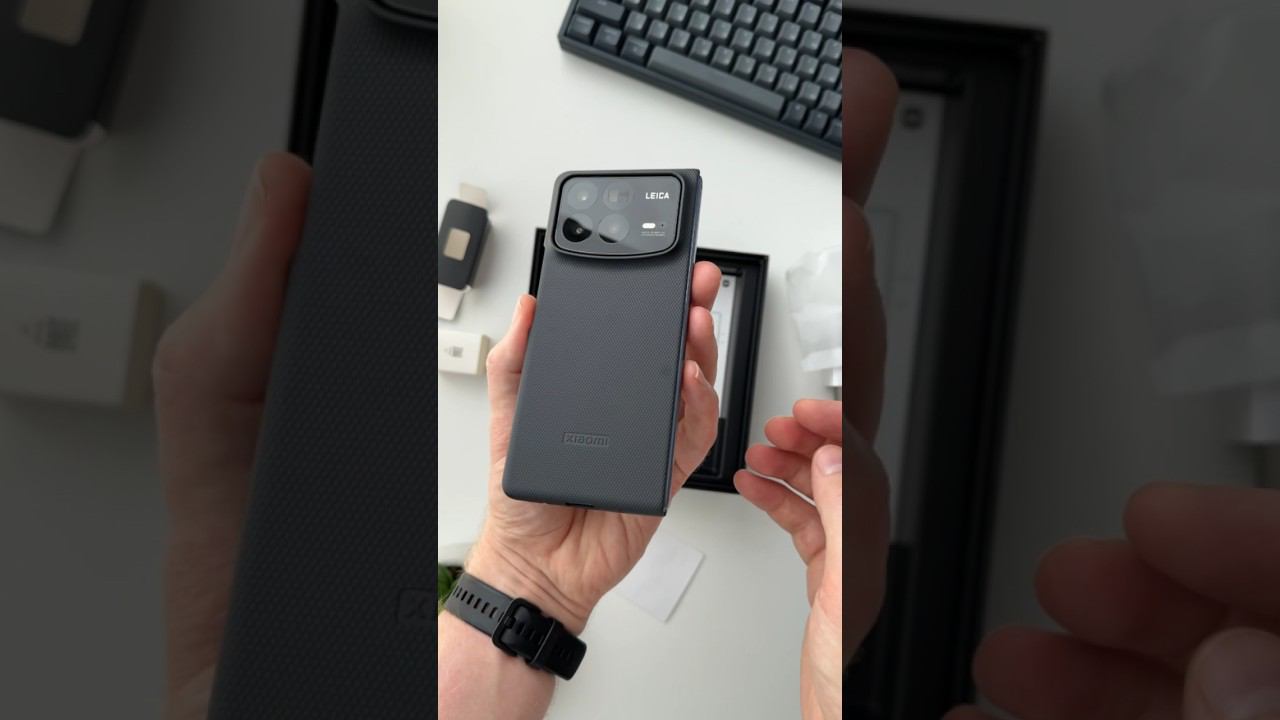 Распаковка Xiaomi Mix Fold 4. #xiaomi #mixfold4 смотреть онлайн