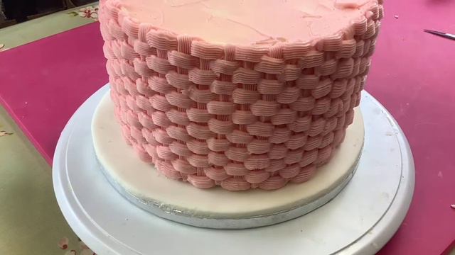 Easter Basket Cake with Tracey Mann смотреть онлайн