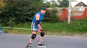 Ролики и лыжные палки совместимы:)))