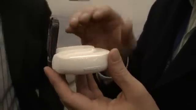 Home Monitoring to Smartphone with Samsung WiFi SmartCam (CES 2012) смотреть онлайн
