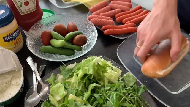 Как приготовить вкусный ХОТ ДОГ в домашних условиях . Хот дог своими руками . Рецепт хот дога смотреть онлайн