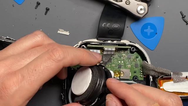 Bose Soundlink Micro Teardown - Part 2 - Looking Inside! смотреть онлайн
