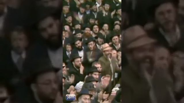 לכבוד ימי בין המצרים הרבי מעודד ניגון שיבנה בית המקדש смотреть онлайн