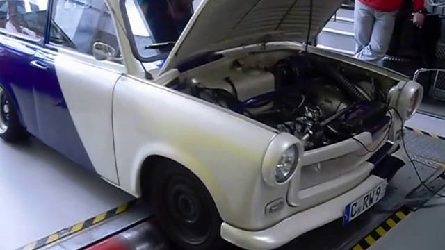 Trabant with tuned Wartburg Engine II смотреть онлайн