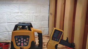 Профессиональный ротационный Лазерный уровень для крупных объектов и работы на улице.