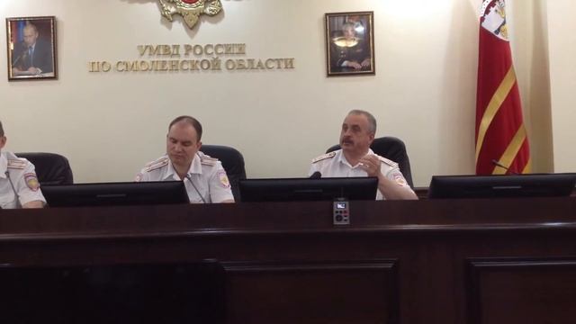 Начальник УГИБДД по Смоленской области Иван Онищенко о "жёлтой полосе" на улице Дзержинского. смотреть онлайн