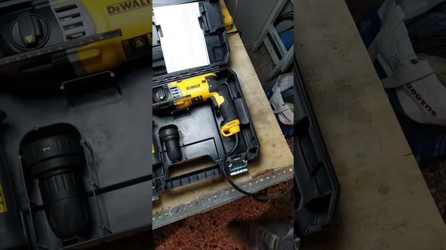 DeWalt D25144k