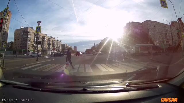 Недостаточно красный сигнал светофора смотреть онлайн