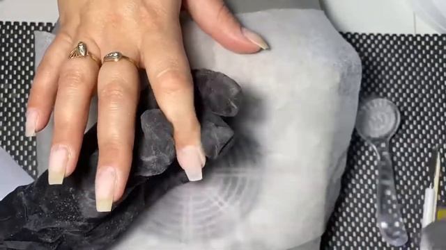 КАК ПОКРЫТЬ ГЕЛЬ ЛАК ПОД КУТИКУЛУ !Растяжка блёстками на гель лак! смотреть онлайн