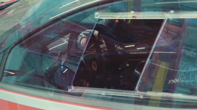 Visita a la factoría de Ferrari en Maranello смотреть онлайн