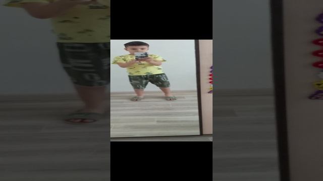 возле моего дома ремонт в парке и куча песка часть2