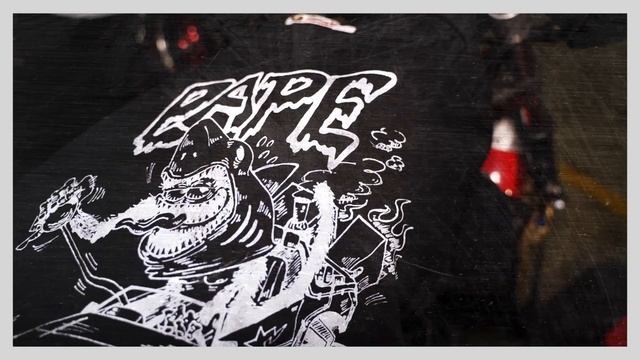 A BATHING APE® × READYMADE смотреть онлайн