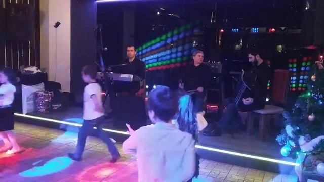 Новогодняя вечеринка школы лезгинки гордость Кавказа смотреть онлайн