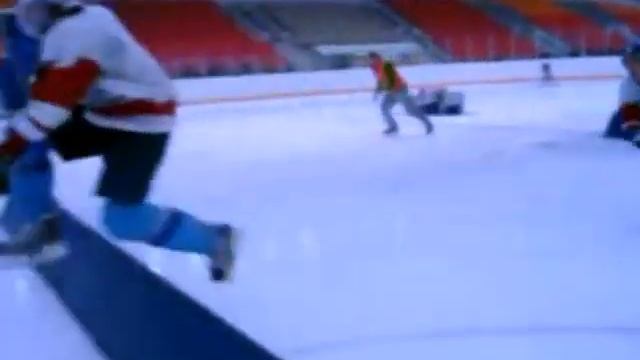 Red Bull Crashed Ice в Астане!!!! ледовый стадион Алау .avi смотреть онлайн