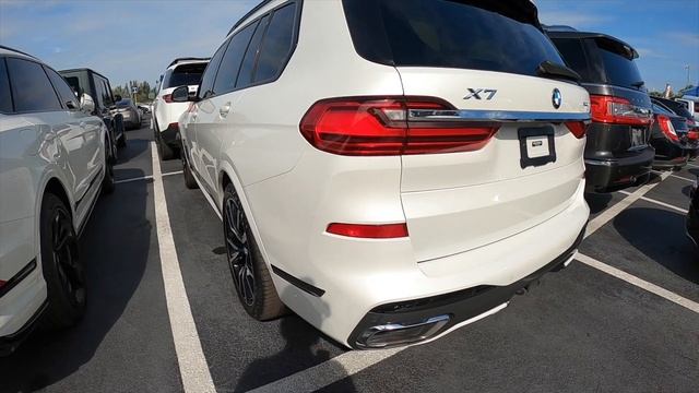 2023 BENTLEY BENTAYGA OR 2023 G63 AMG? MANHEIM MONDAY AUTO AUCTION VEHICLE REVIEWS AND SALE PRICES смотреть онлайн