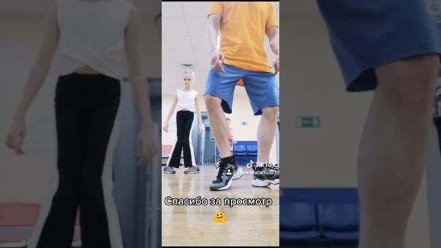 TIKTOK DANCE 2020 SHUFFLE DANCE TUTORIAL УЧИМ НОВОЕ ПРОСТОЕ ДВИЖЕНИЕ ТАНЦА ШАФЛ ИЗ ТИКТОК ТРЕНДОВ смотреть онлайн