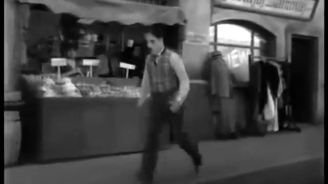 The genius Charlie Chaplin (Smile original) смотреть онлайн