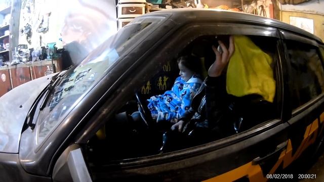 ОБЗОР МУЗЫКИ SWAT АНДРЕЙ ШУСТАРЕВ РАЗГОНЯЕМ ПАУКОВ ПО ГАРАЖУ смотреть онлайн