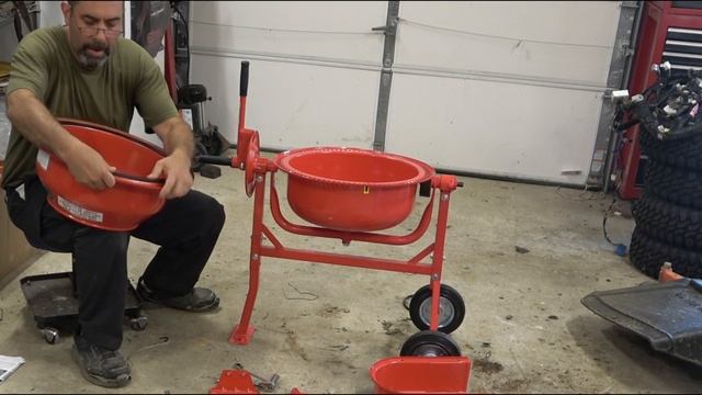 Harbor Freight 1-1/4 Cubic Ft. Cement Mixer. Assembly and Overview. Is this big enough? смотреть онлайн