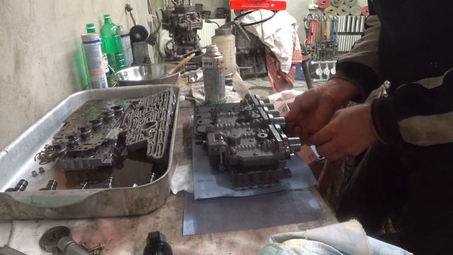 Сборка гидроблока акпп V4A51 - V5A51 смотреть онлайн