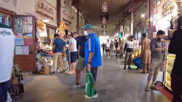 Things To Do In Dubai смотреть онлайн