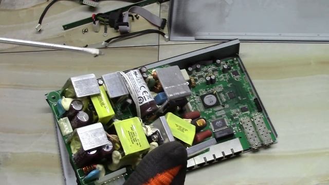 Разбираем коммутатор D-Link DGS-1210-10P