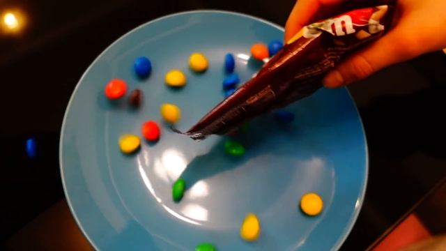 КАК ПРОНЕСТИ ЕДУ в Кинотеатр! Крутые трюки с едой! смотреть онлайн