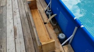 Подиум для бассейна из покрышек