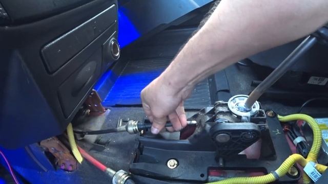 ШЕВРОЛЕ АВЕО... Замена кулисы МКПП на ШЕВРОЛЕ АВЕО | Т200 ХЭТЧБЕК 2006г. смотреть онлайн