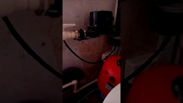 Двух трубная система отопления с электро котлом в частном доме СВОИМИ РУКАМИ. смотреть онлайн