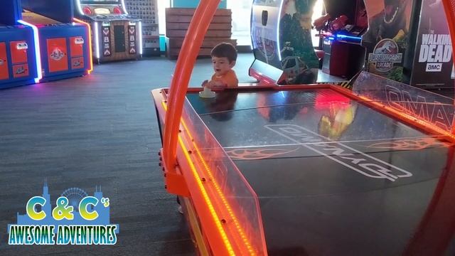 Fun Zone! | Arcade Games, Air Hockey, Bumper Cars and More! смотреть онлайн