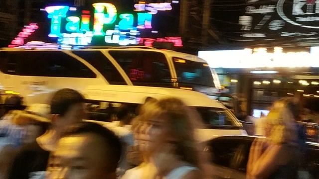 Зазывалы в Потонге.Пхукет. смотреть онлайн