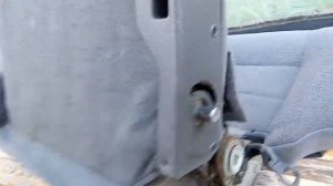 Как сложить спинку заднего сидения КИА Спортедж 1