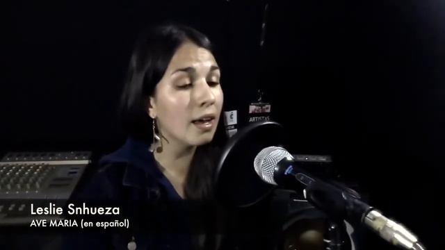 AVE MARIA EN ESPAÑOL Leslie Sanhueza смотреть онлайн