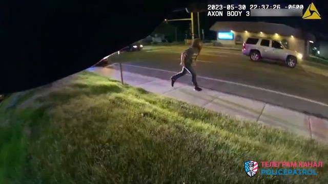 Псих с ножом / Применение оружия полицией смотреть онлайн