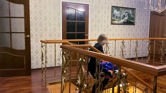 Nerf Film huge monster invasion of the house Огромный монстер против Нерф смотреть онлайн